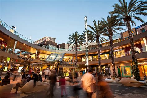 santa monica louis vuitton|santa monica place map.